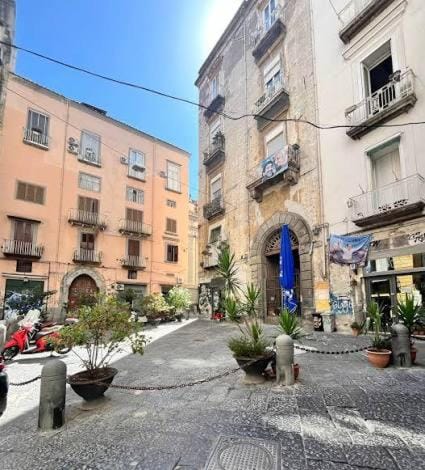 Palace Centro Storico Bed and Breakfast in Naples