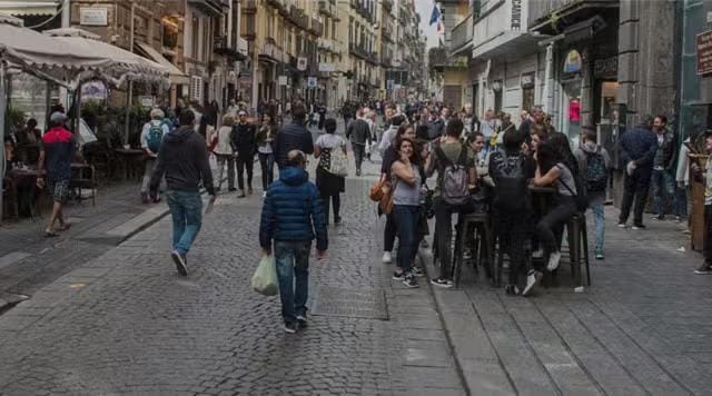 Palace Centro Storico Bed and Breakfast in Naples