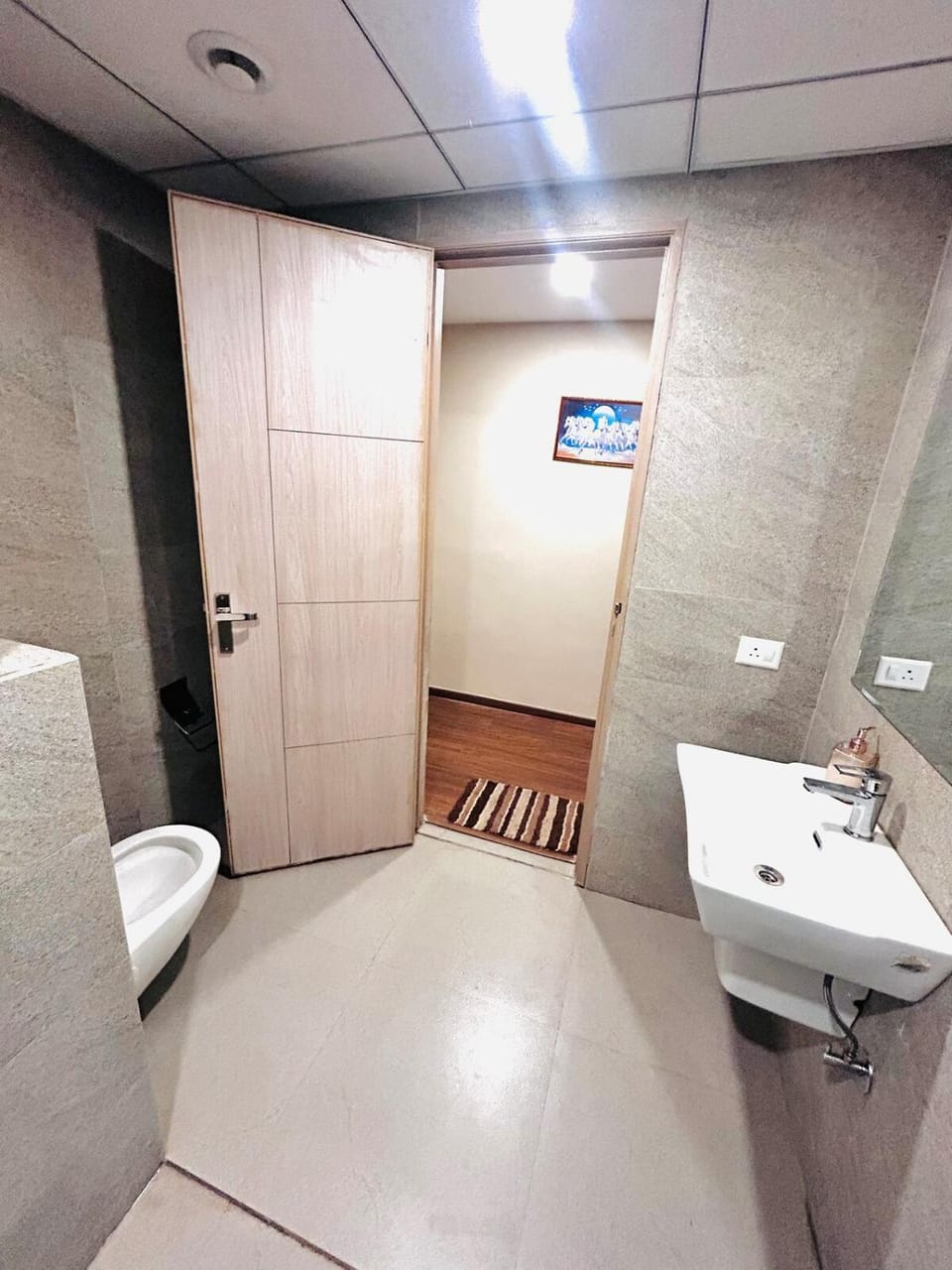 Premium Stay 10am to 7pm 8pm to 10am Apartment in Uttar Pradesh