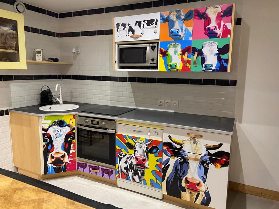 Kitchen or kitchenette