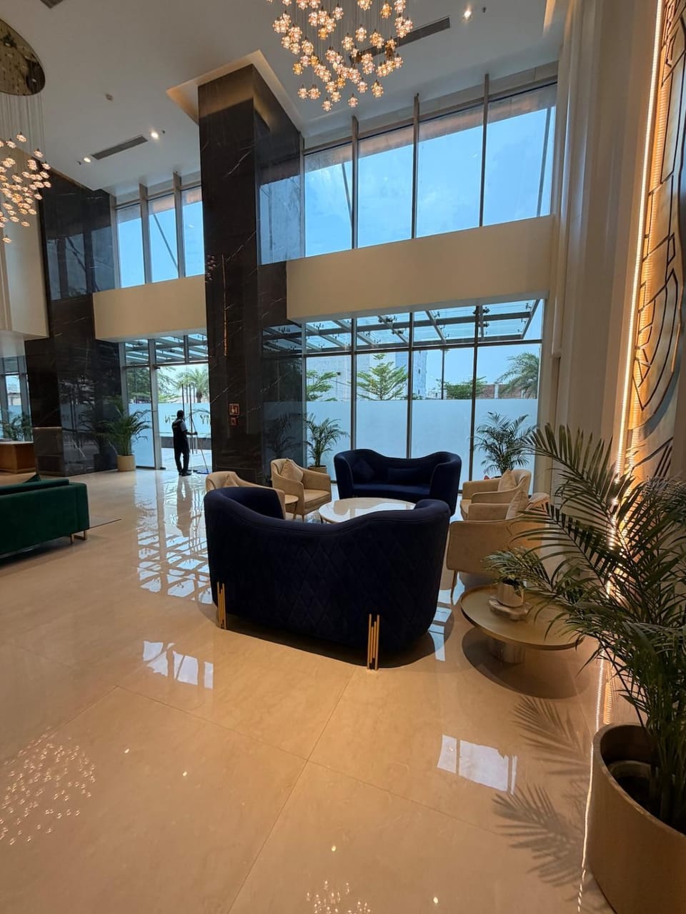 502, Luxury Royal, 2BHK at MyDen, 3 Private Balconies, Beautiful City Views, Bright, Airy & Sunlit, 2 Ensuite Bedrooms, Premium Furnishings, Infinity Terrace Pool, Urbana Market, Cafés & Dining Just Downstairs Apartment in Gurugram