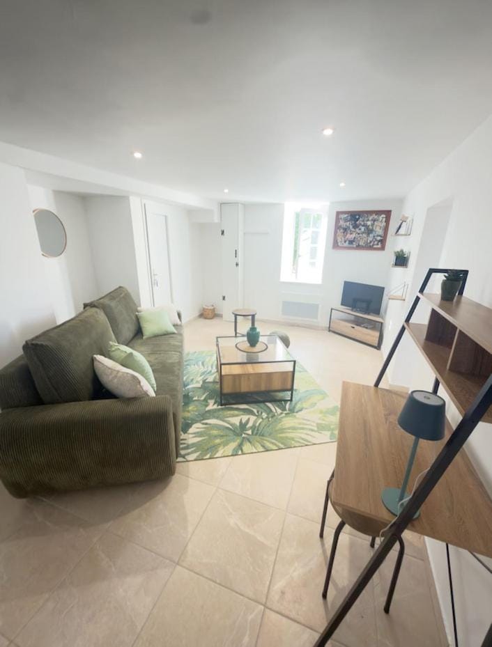 65 m2 avec terrasse & parking à 10 min de St-Émilion Apartment in Nouvelle-Aquitaine