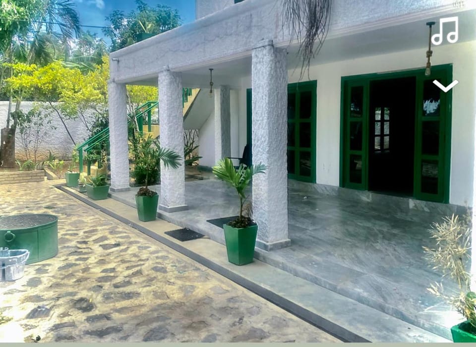 Castle of Love Hotel in Sri Lanka