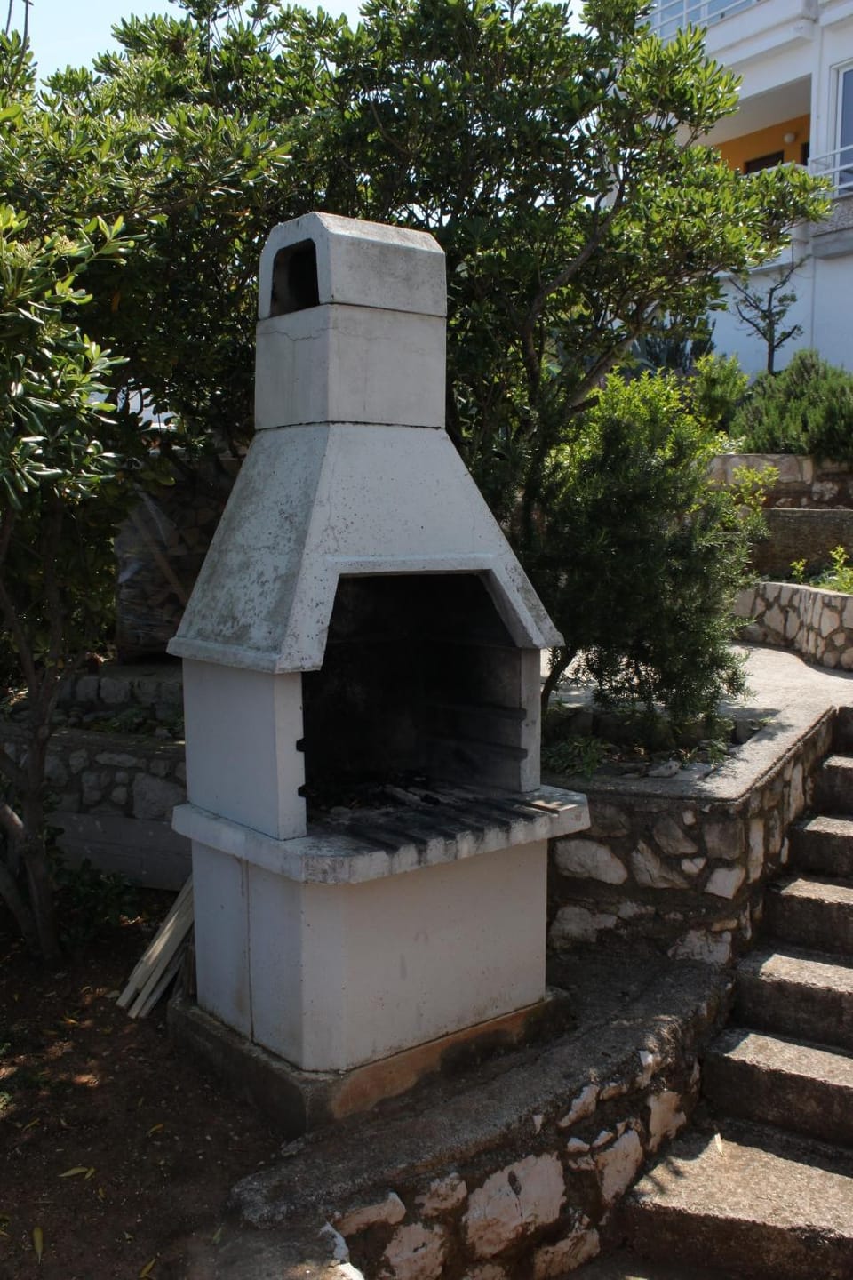 Location, children, Family