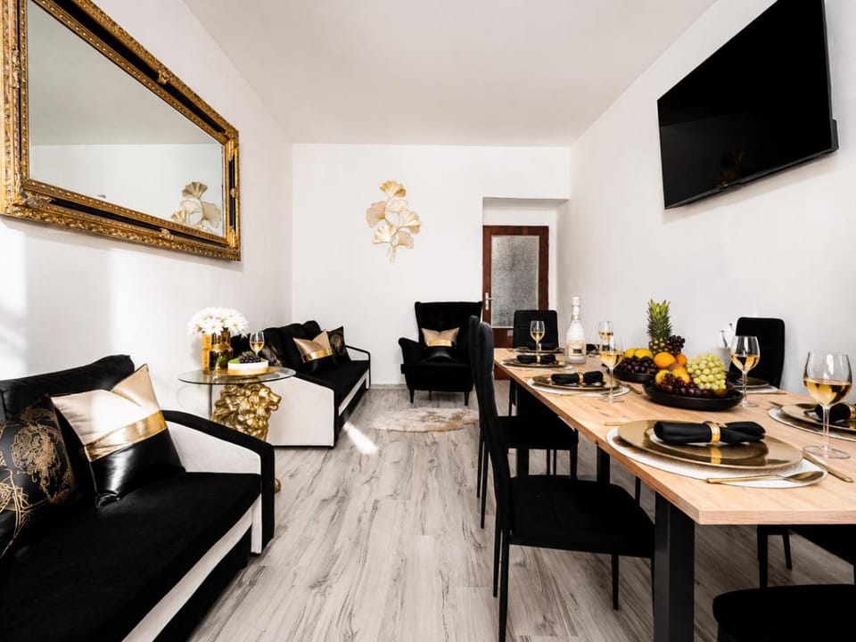 Luxury Lion Suite Apartment in Prague