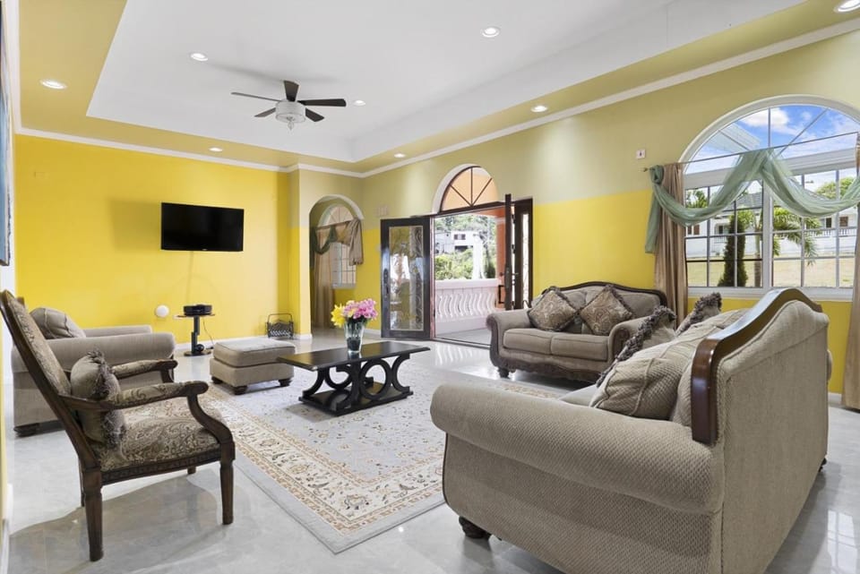 Hospitality Expert VSV 9BR Pool Beach Villa in Montego Bay