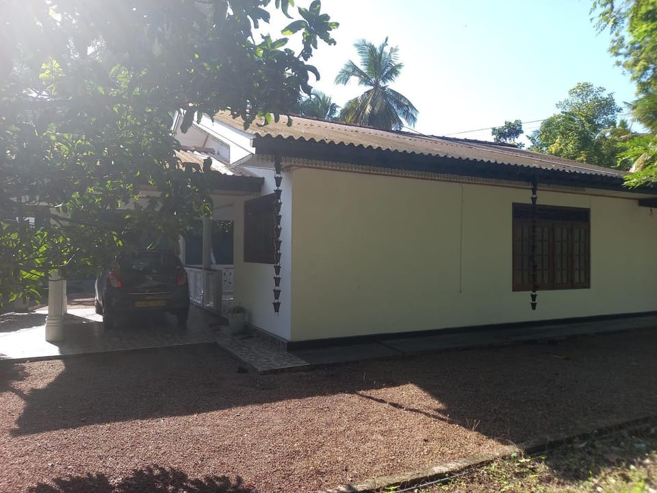 The White House Villa in Southern Province