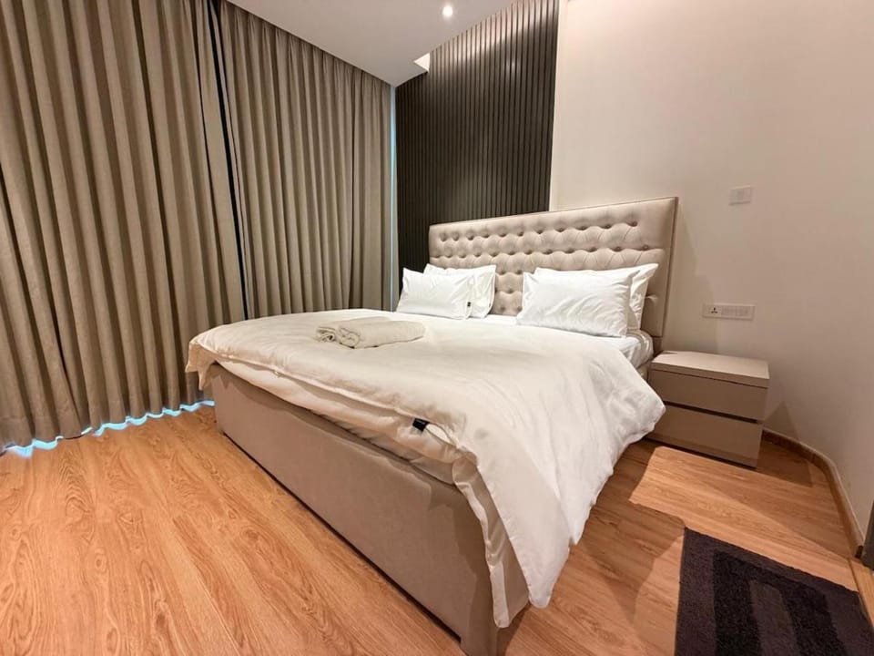 12A02, Magestic Royal, 2BHK at MyDen, 3 Private Balconies, Beautiful City Views, Bright, Airy & Sunlit, 2 Ensuite Bedrooms, Premium Furnishings, Infinity Terrace Pool, Urbana Market, Cafés & Dining Just Downstairs Apartment in Gurugram