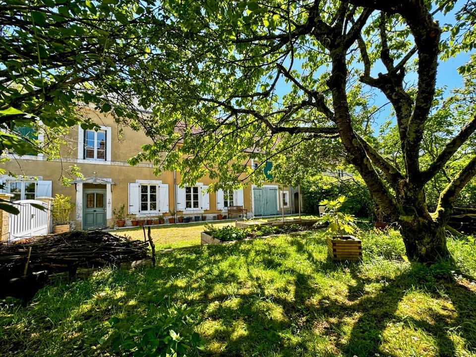 B&B dans Maison de bourg au cœur du Perche Bed and Breakfast in Normandy