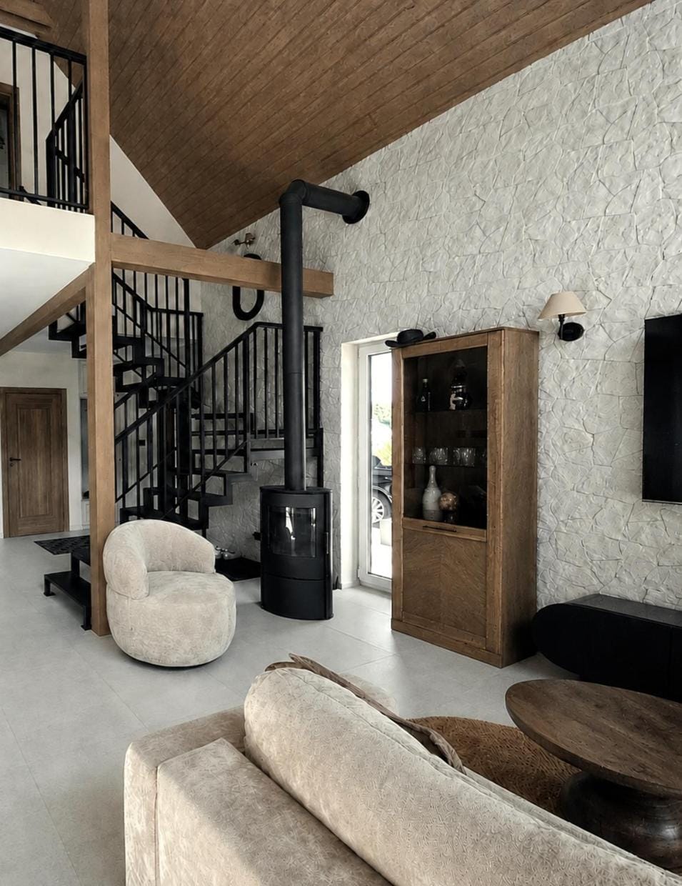 Seating area, fireplace