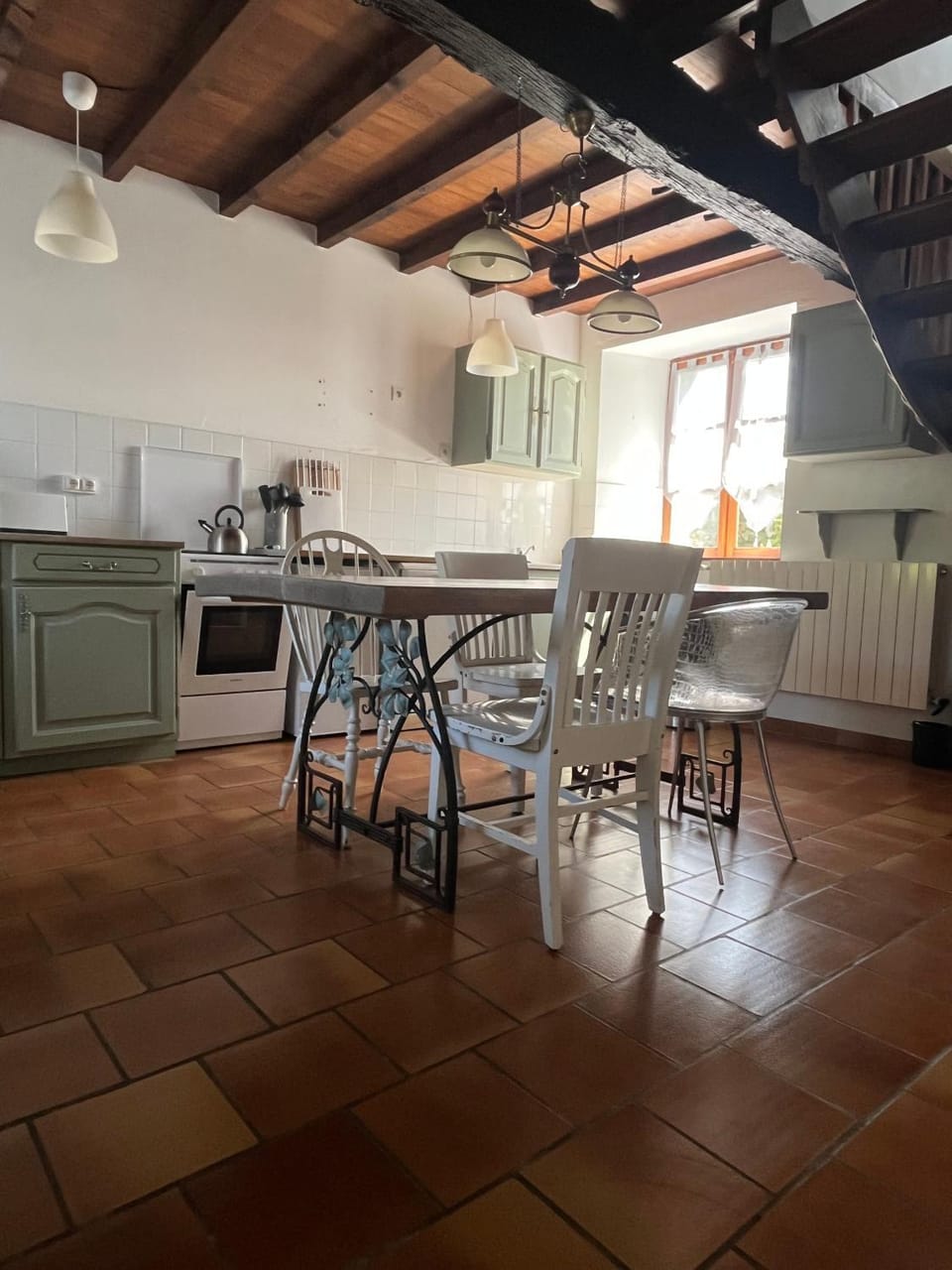 Property building, Kitchen or kitchenette, Living room