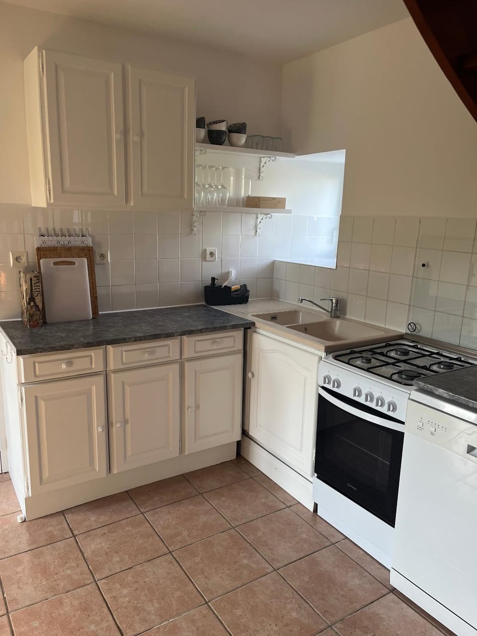 Kitchen or kitchenette, Living room