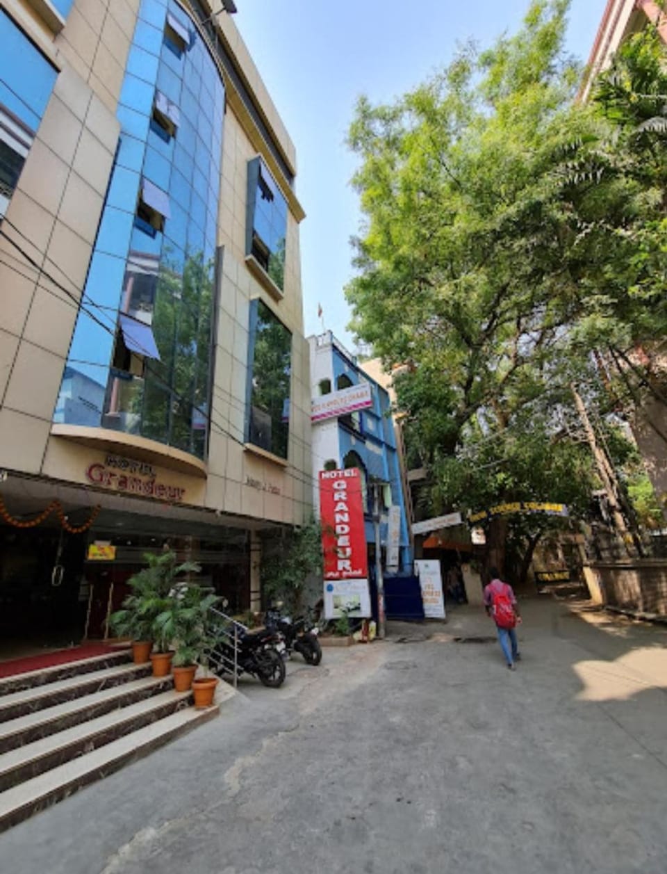 Hotel Grandeur ONV Grand Hotel in Hyderabad