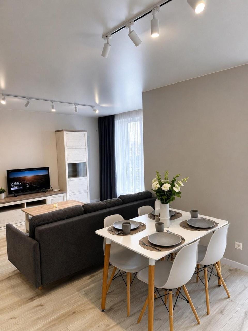 TV and multimedia, Dining area