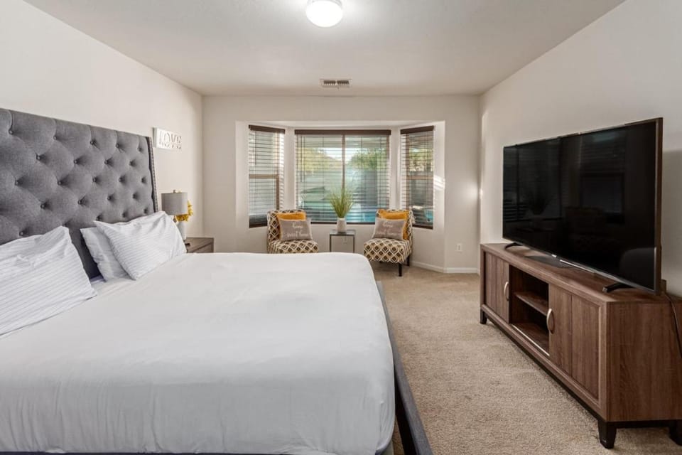 Beautifully Decorated Home Avondale PrivatePool House in Avondale