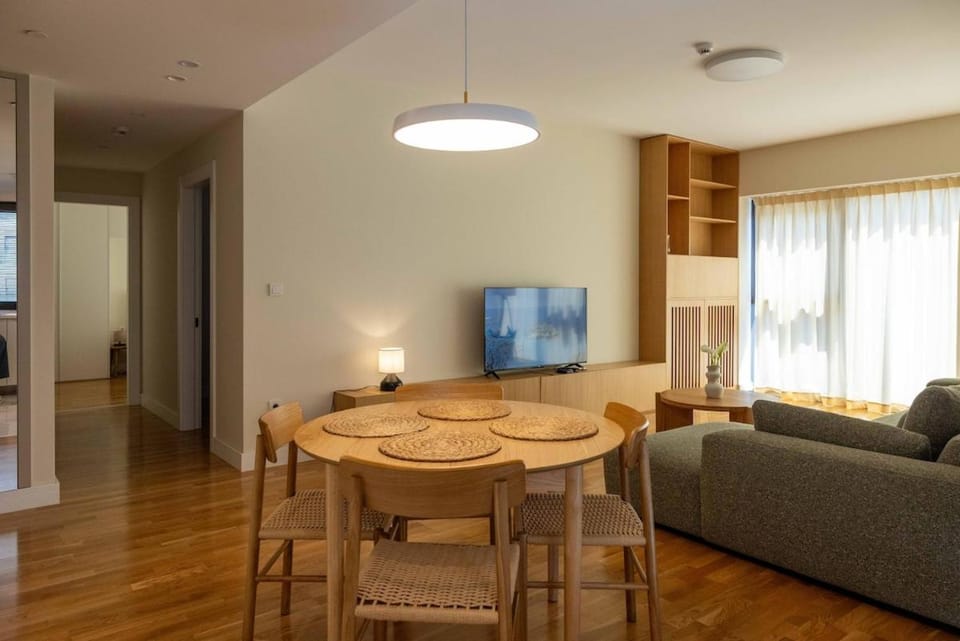 Communal lounge/ TV room, TV and multimedia, Living room, Seating area, Dining area, Evening entertainment