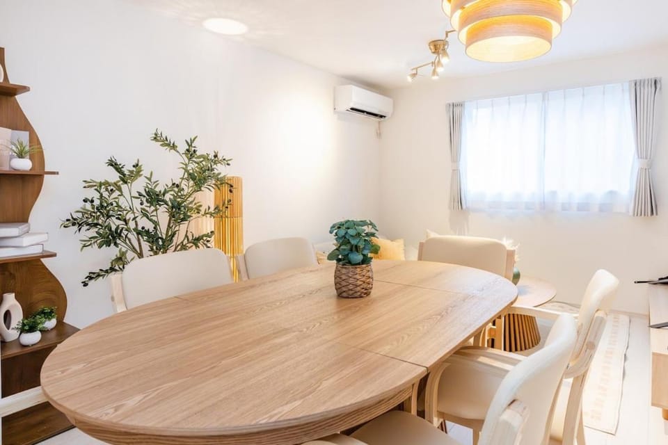New Open, 4 mins walk from the station, 8 mins to Ueno, Newly built with a view of Skytree from the bedroom, Designer's House Apartment in Japan