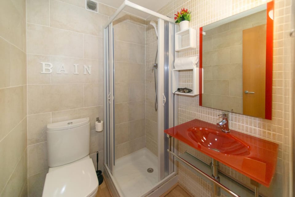 Shower, Toilet, Bathroom