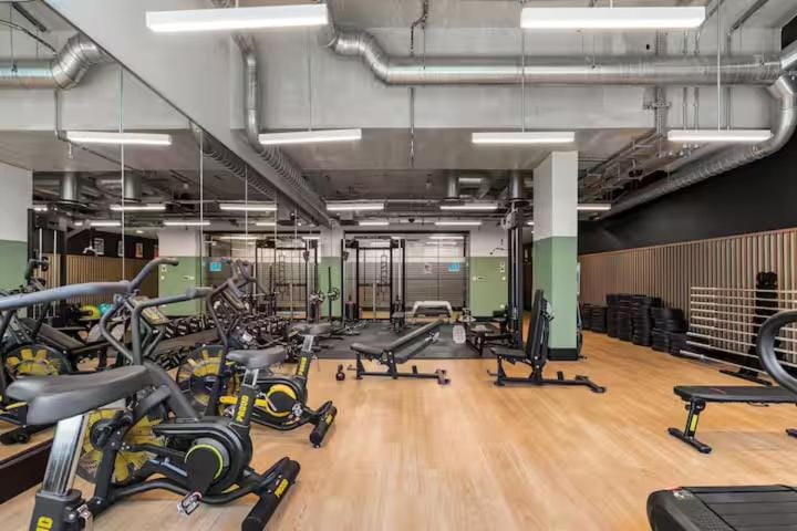 Stadium Views 1 Min Walk to Station With Gym & Games Apartment in Wembley