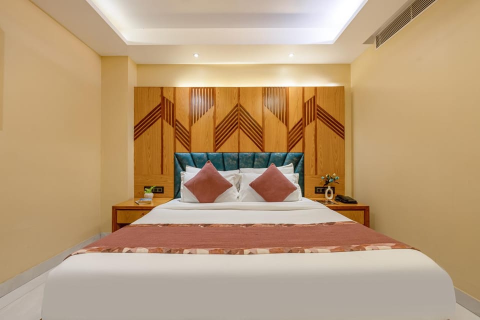 Leela Stayz with Free Airport Pickup Hotel in New Delhi