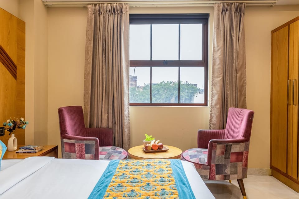 Leela Stayz with Free Airport Pickup Hotel in New Delhi