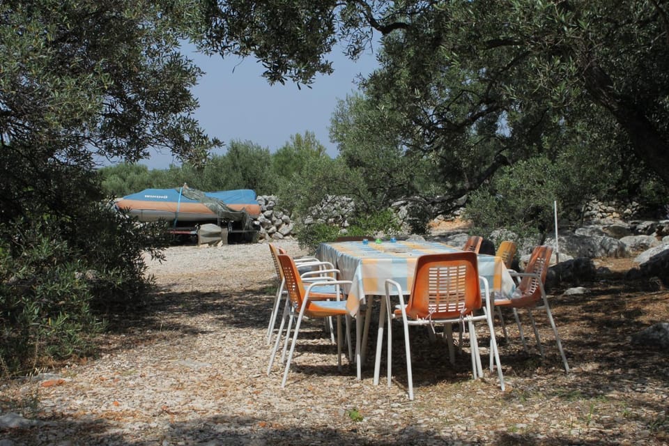 Location, children, Family