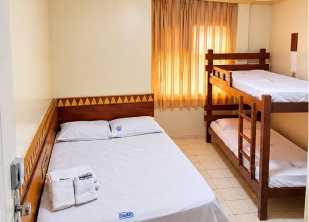 Bed, Bedroom, bunk bed, towels
