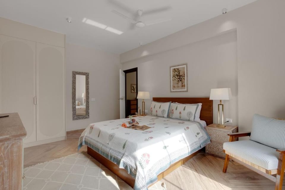 Bed, Photo of the whole room, Bedroom, towels, wardrobe
