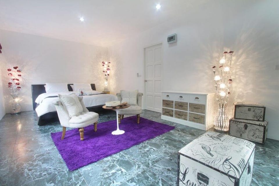Villa Alderley with Mountain & Big Buddha Views Villa in Chalong