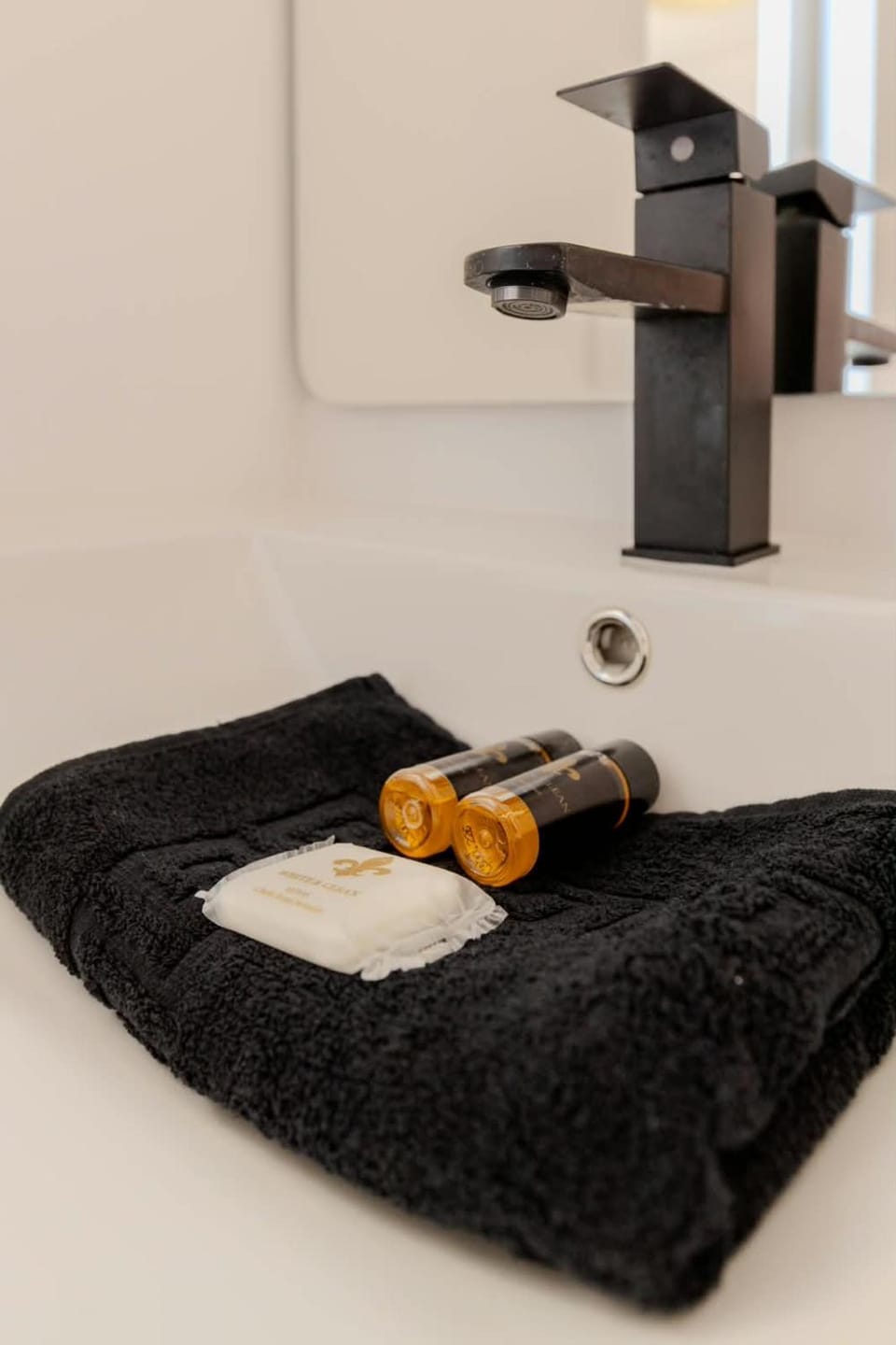 Golden Hugo Premium Studio Golden Square Apartment in Nice