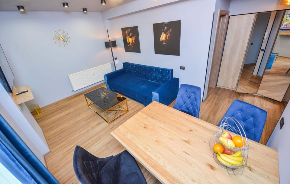 TV and multimedia, Seating area