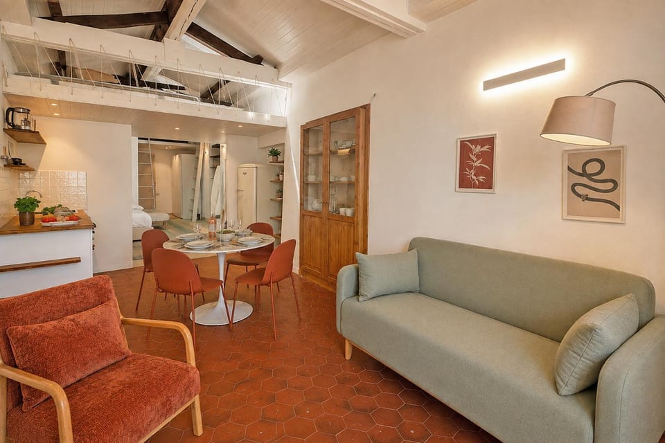 Living room, Dining area