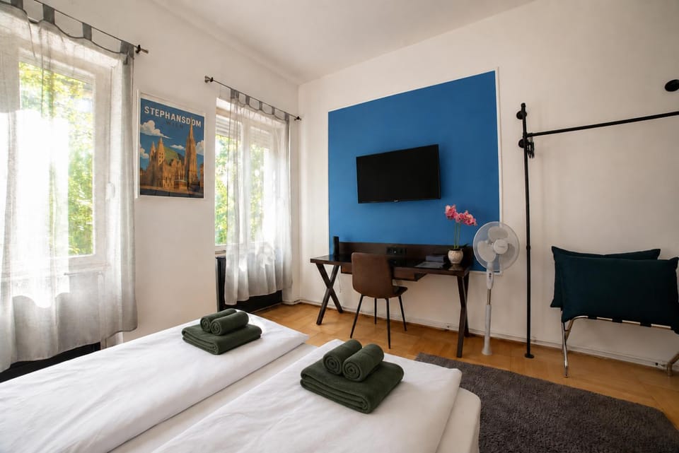 Your Stylish Vienna Stay Near Schonbrunn Palace 24-7 Check-in Apartment in Vienna