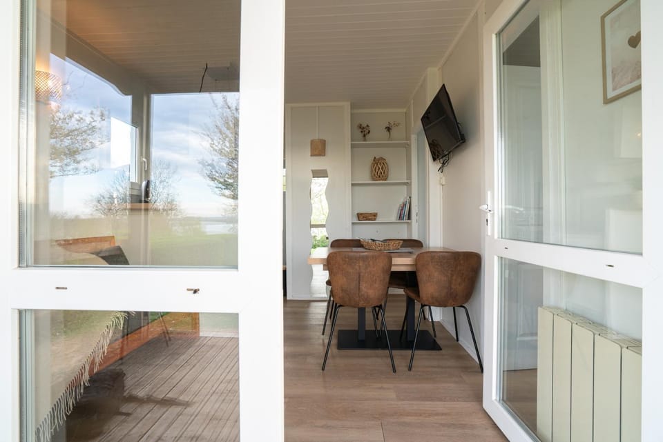 Cottage du Parc de Léry-Poses Campground/ 
RV Resort in Normandy