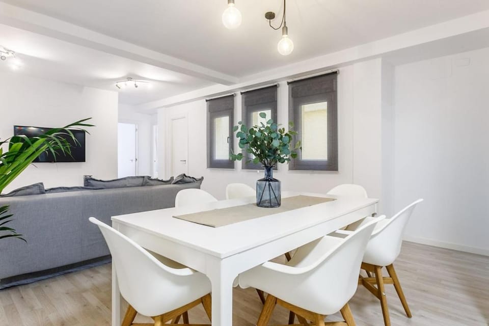 Magdalena - Apartmento, Pax-8 Apartment in Seville