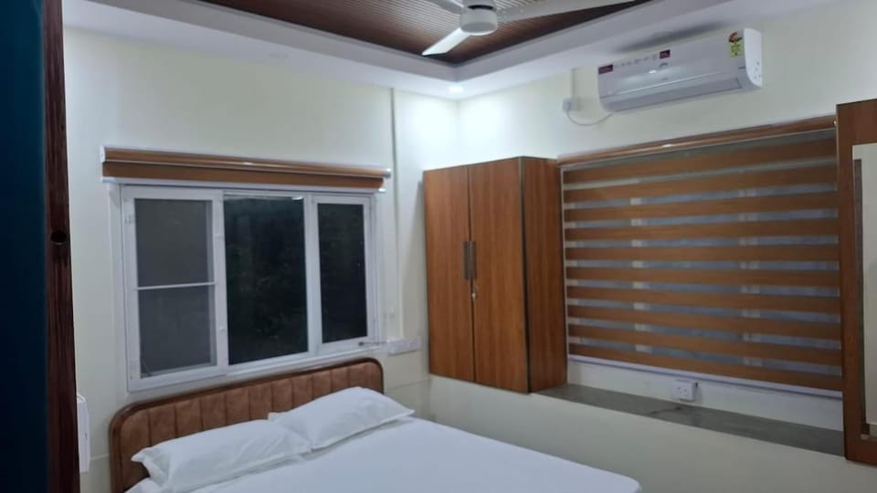 Room in 4-bedroom homestay in Koonammavu Apartment in Kochi