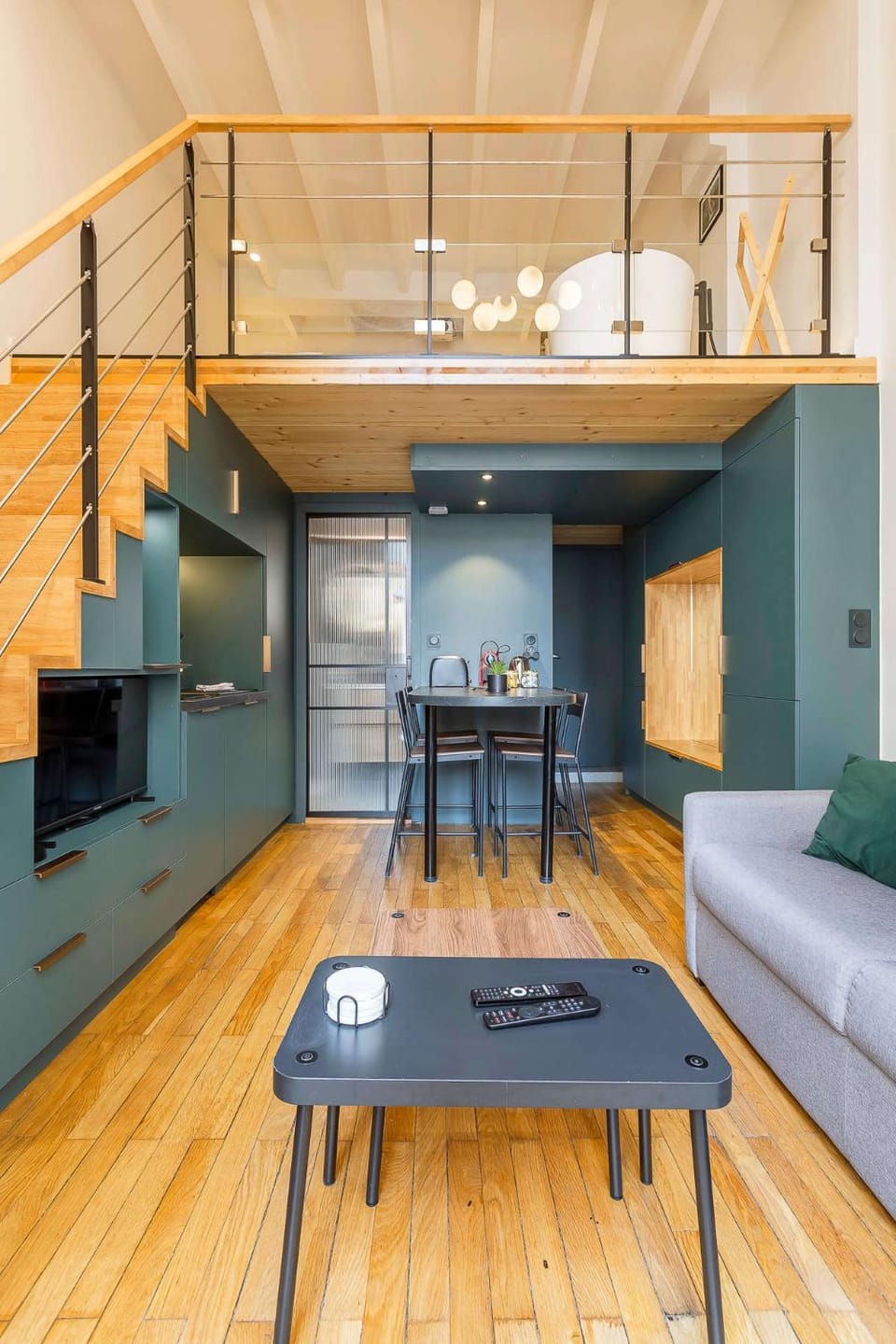 Kitchen or kitchenette, Living room, Dining area