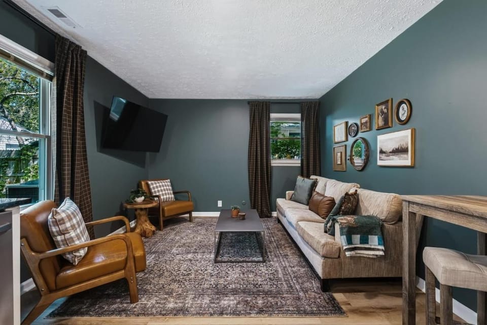Shepard's Lodge - families and pets welcome! House in Indianapolis