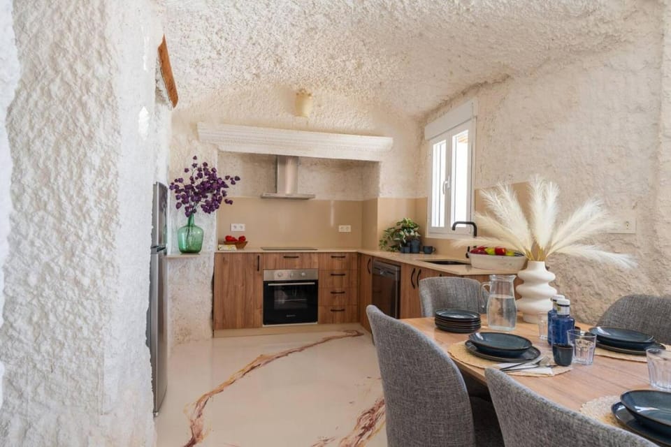 Cave Mirador - Hosted by Cave-Stay House in Andalusia