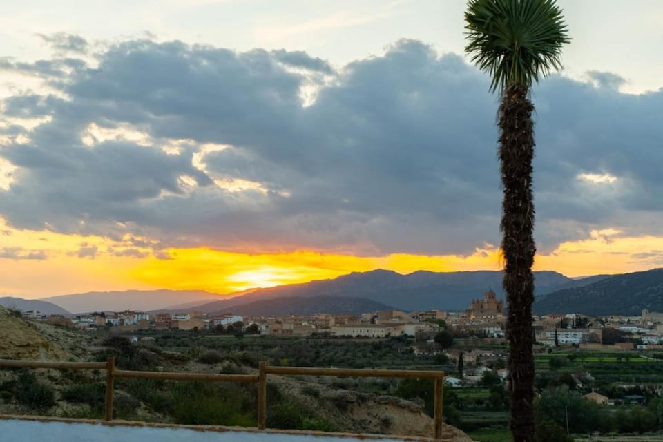 Cave Mirador - Hosted by Cave-Stay House in Andalusia