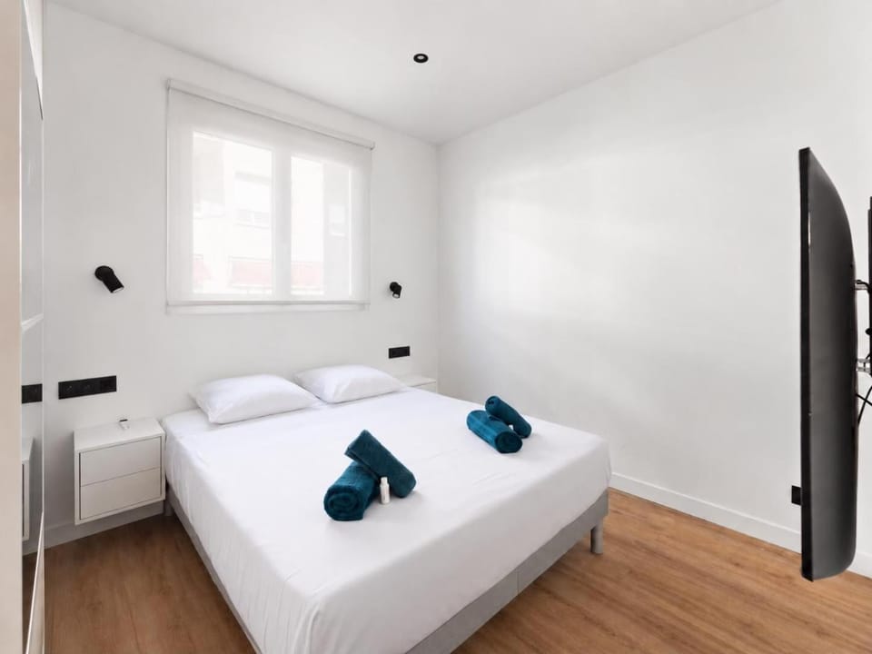 Printemps Terrasse 6 personnes Juan les Pins Centre Apartment in Antibes