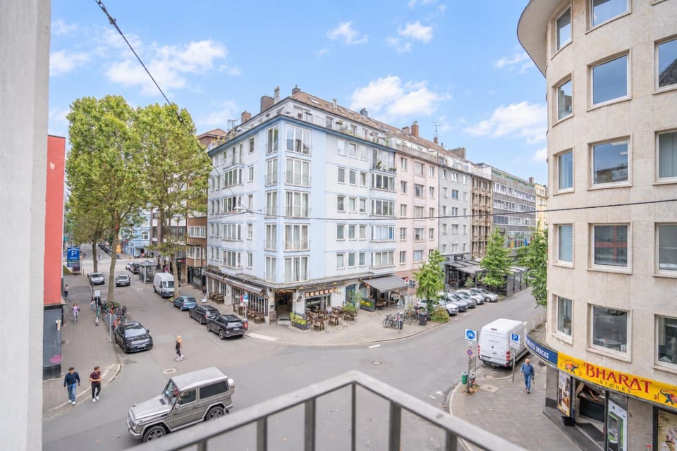 Property building, Day, Neighbourhood, City view, Street view, Location