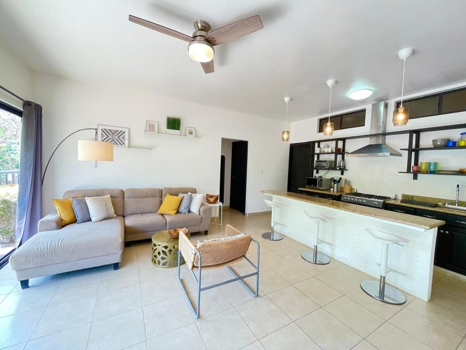 Kitchen or kitchenette, Living room, Dining area