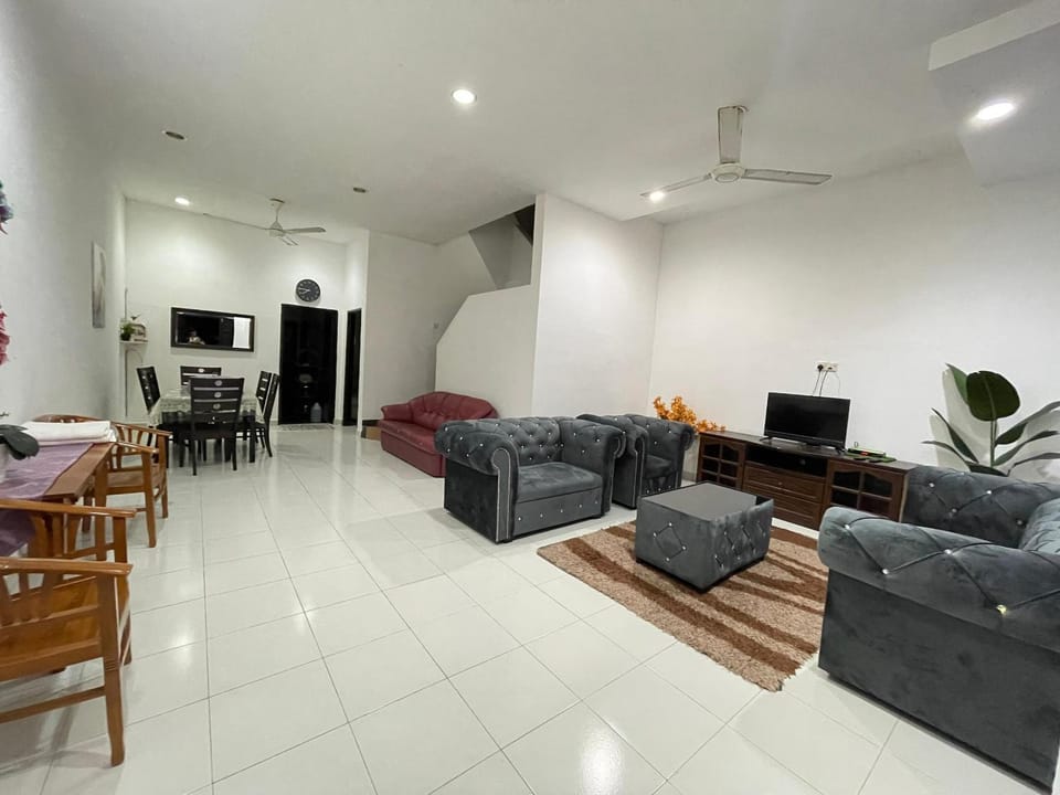 Ritz Homestay UNIT C at Gong Badak, Kuala Terengganu House in Terengganu, Malaysia