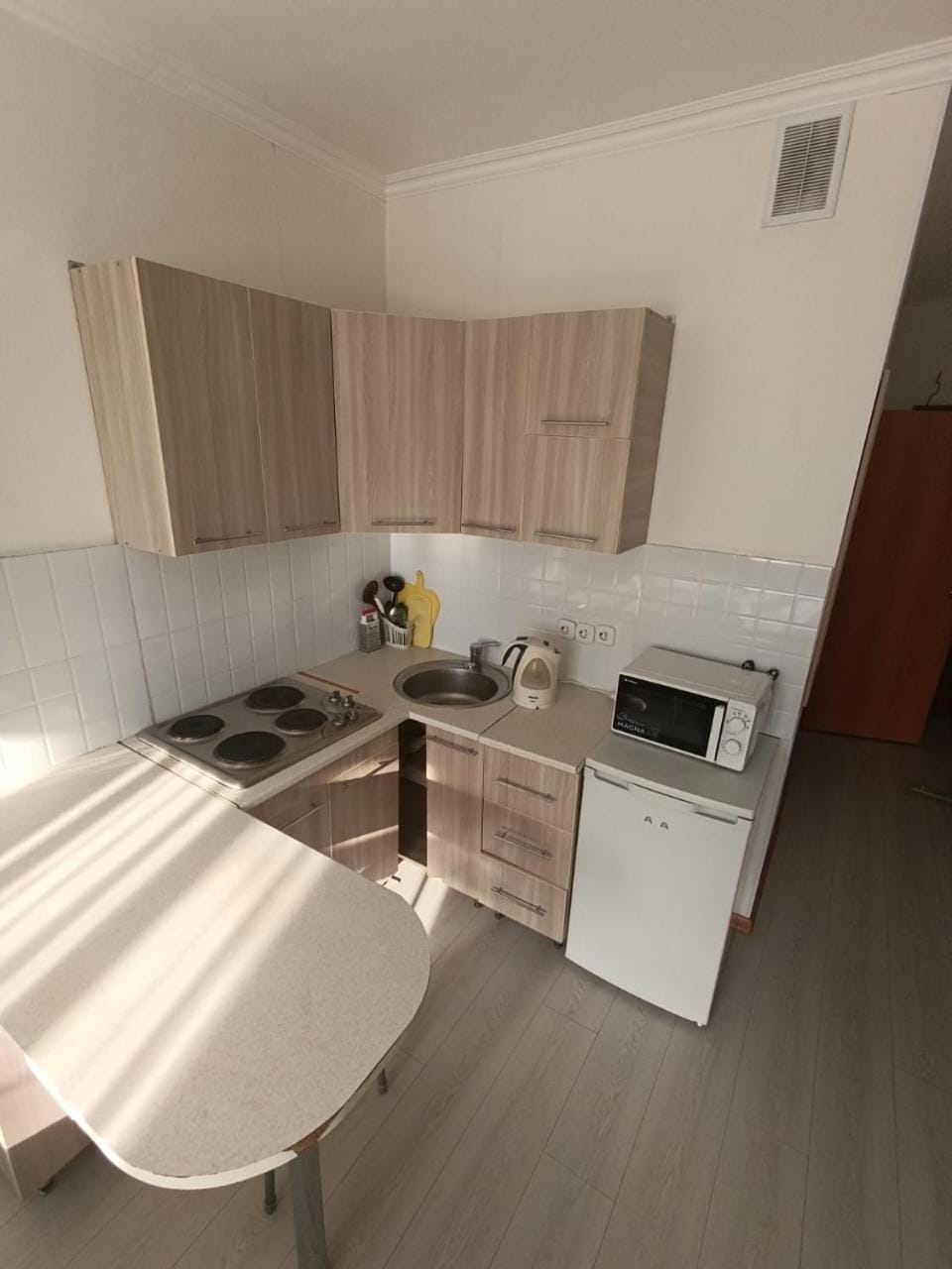 Coffee/tea facilities, Kitchen or kitchenette, Dining area, minibar, oven, pet friendly, stove, toaster