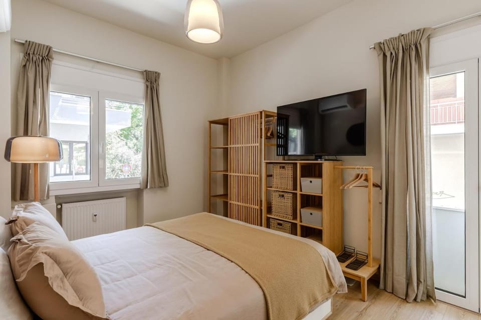 Communal lounge/ TV room, Bed, TV and multimedia, Bedroom, wardrobe