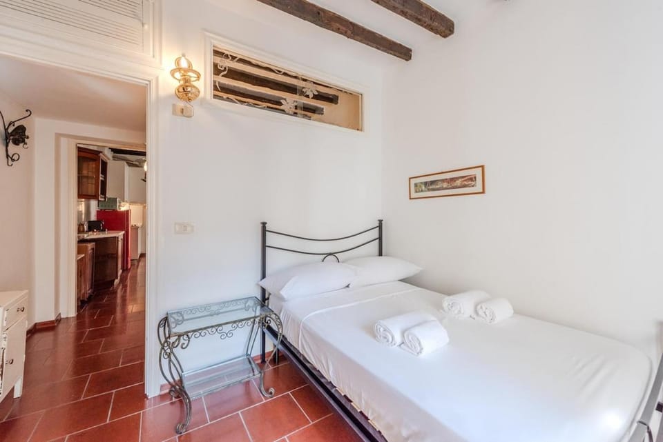 Colonne di San Lorenzo Storico 1bdr con AC e WiFi Apartment in Milan