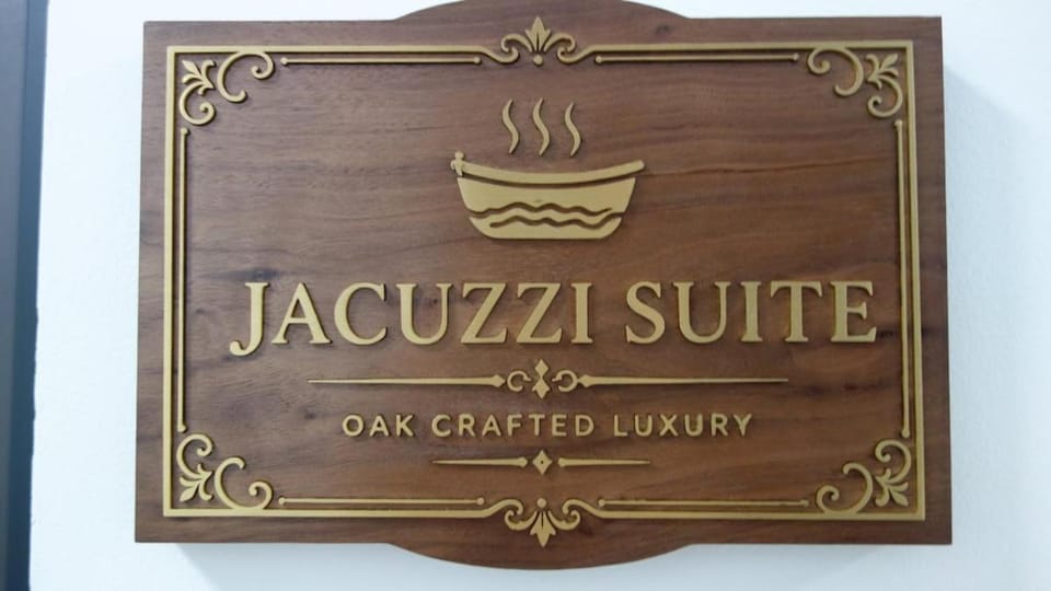 Oak Luxury Jacuzzi Suite Apartment in Vojvodina
