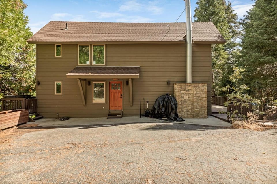 Gorgeous Chalet in Lake Arrowhead Apartment in Lake Arrowhead