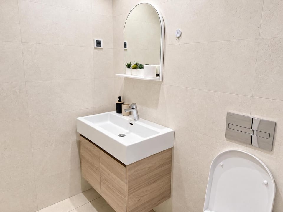 Toilet, Bathroom